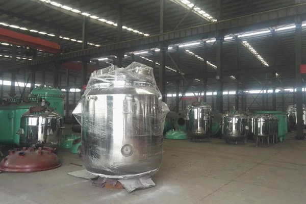 不銹鋼反應(yīng)釜具體是怎么工作的？
